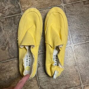 Vionic Beach Malibu Women Shoes Size 11 Yellow Canvas Slip On Comfort Summer